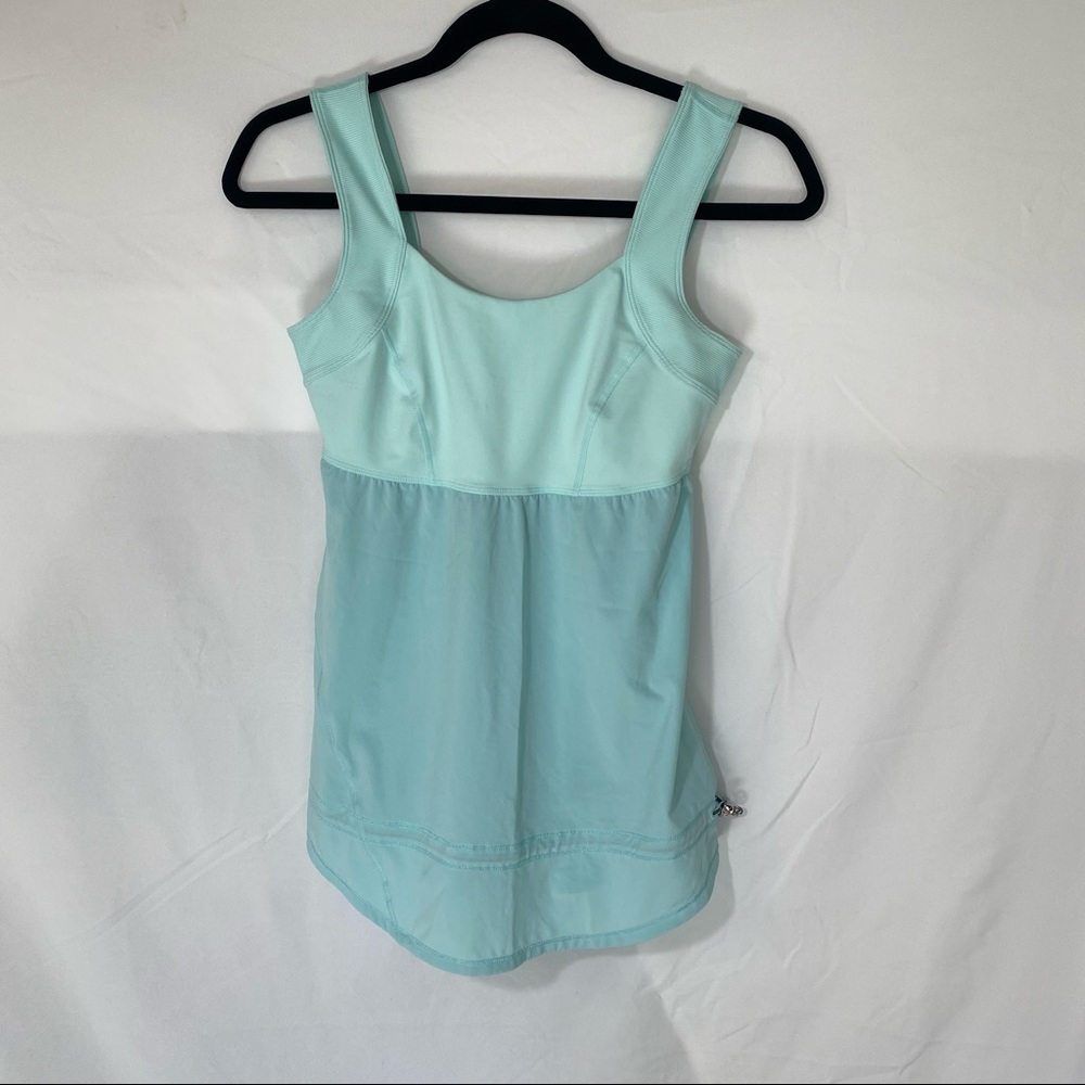 Lululemon women’s tank size 4